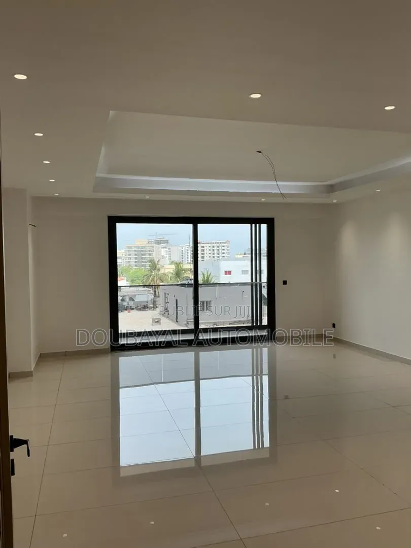 4chbre Appartement dans Appartement A Louer à Vendre
