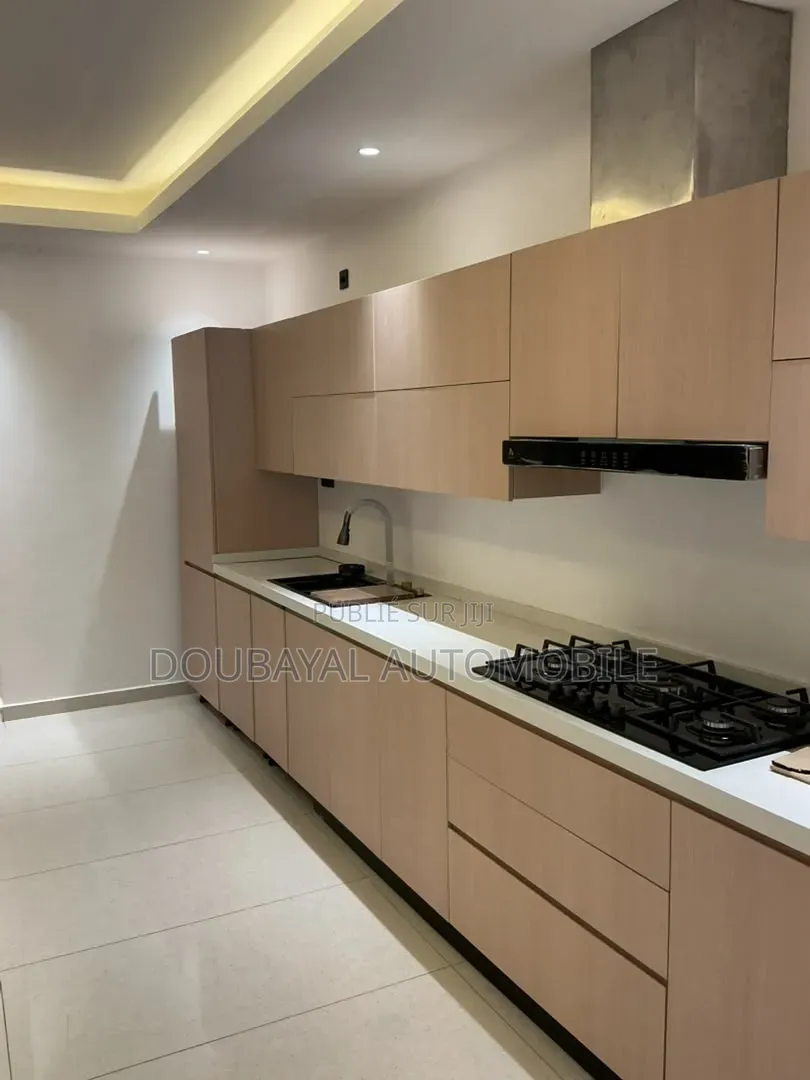 4chbre Appartement dans Appartement A Louer à Vendre