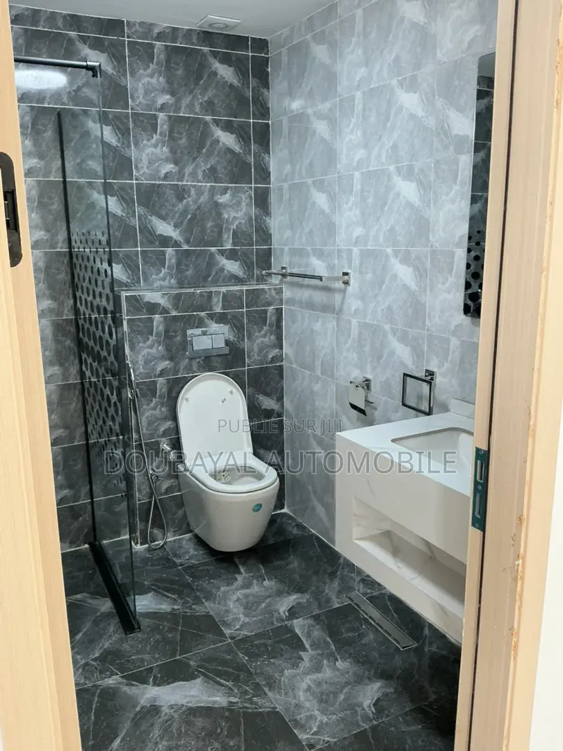 4chbre Appartement dans Appartement A Louer à Vendre