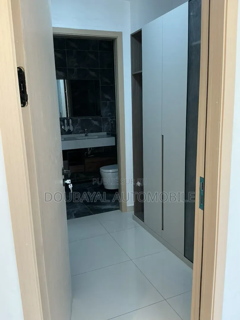 4chbre Appartement dans Appartement A Louer à Vendre