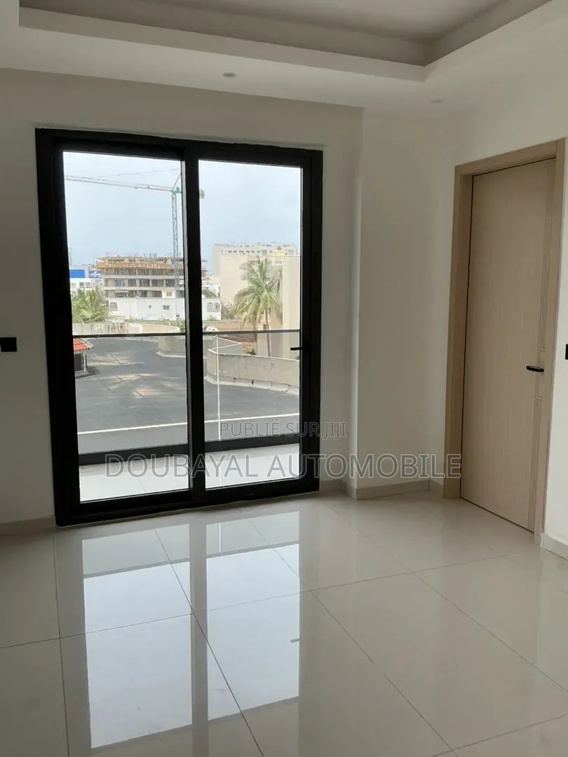 4chbre Appartement dans Appartement A Louer à Vendre