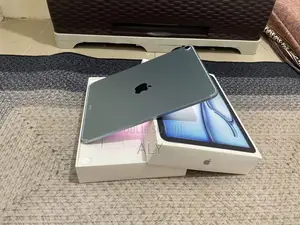 Nouveau Apple iPad Air 128 GB Argenté