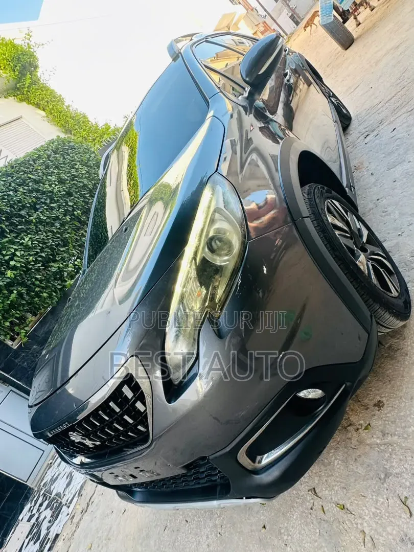 Peugeot 2008 2017 Gris