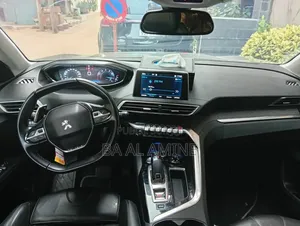 Peugeot 3008 2020 Gris