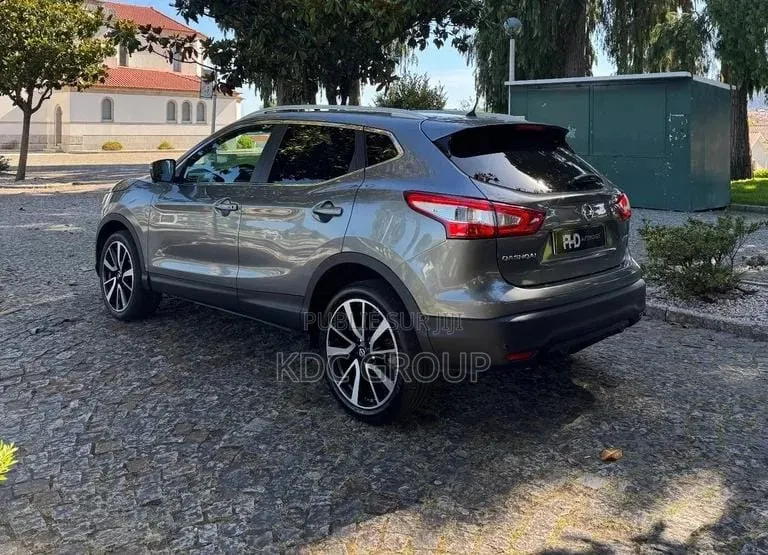 Nissan Qashqai 2014 Gris