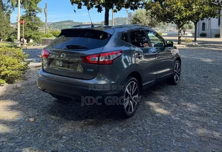 Nissan Qashqai 2014 Gris
