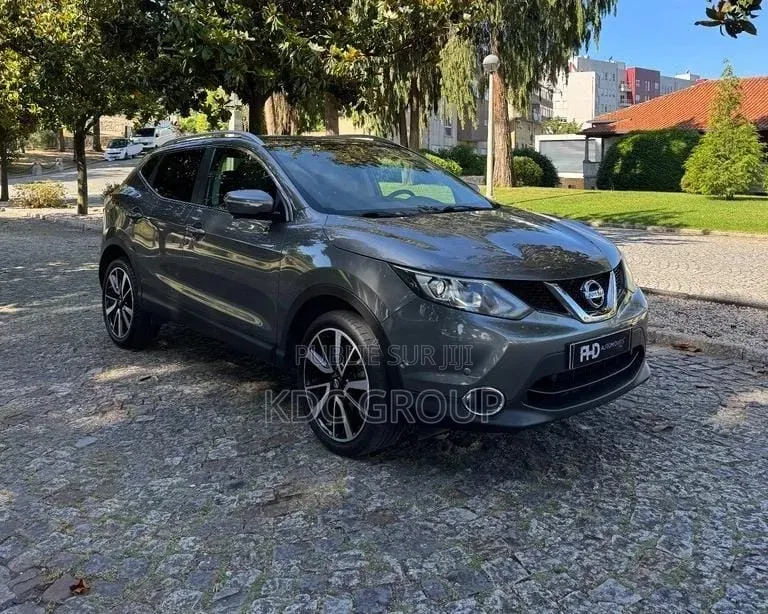 Nissan Qashqai 2014 Gris