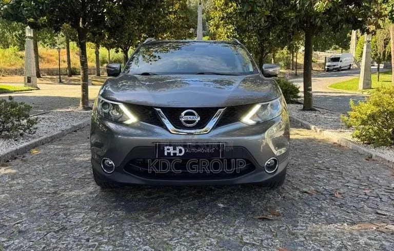 Nissan Qashqai 2014 Gris