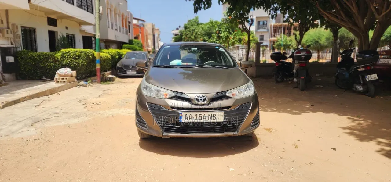 Toyota Yaris 2019 Marron