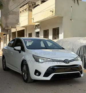 Toyota Avensis 2016 Blanc