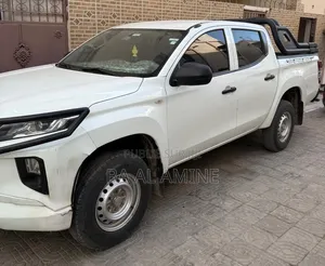 Mitsubishi L200 2022 Blanc