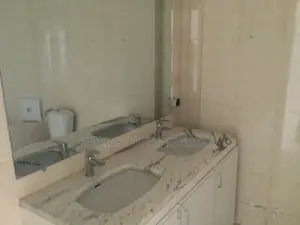 3chbre Appartement dans Dakar Plateau à Louer