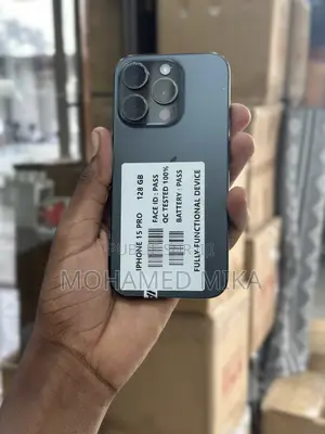 Nouveau Apple iPhone 15 Pro 128 GB Noir