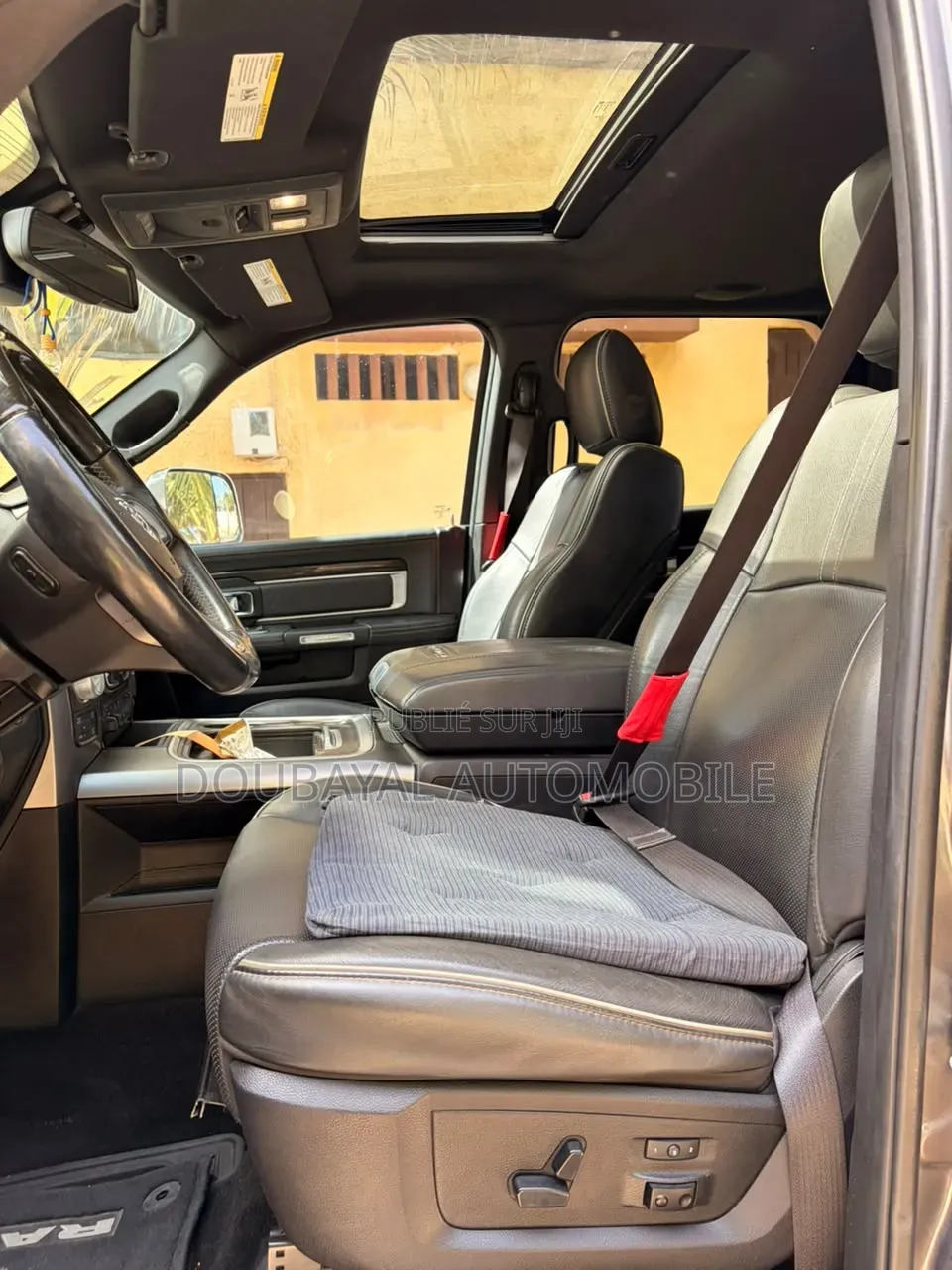 Dodge RAM 2016 Gris