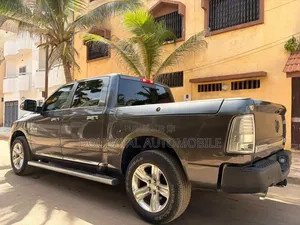 Dodge RAM 2016 Gris
