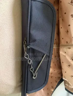 Valise À Costume AV