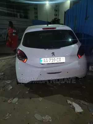 Peugeot 208 2018 Blanc cassé