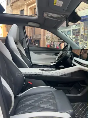 Nouveau Changan UNI-K 2025 Blanc