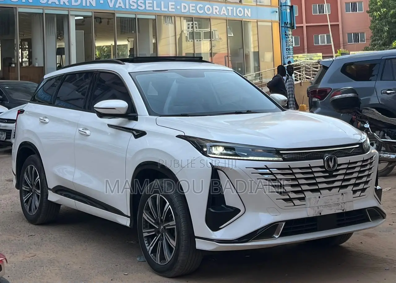 Nouveau Changan UNI-K 2025 Blanc