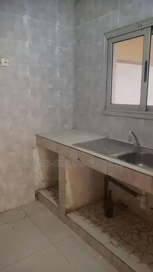 3chbre Appartement dans Yoff à Louer