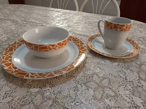 Vaisselle, Assiettes, Ensemble Petit Déjeuner, Diner,