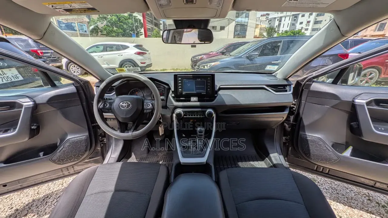 Toyota RAV4 2023 Gris
