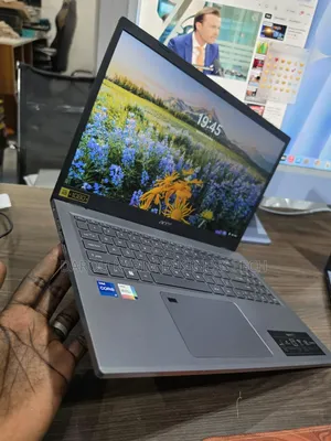 Nouveau Ordinateur portable Acer Aspire F5 16GB Intel Core i7 SSD 512GB