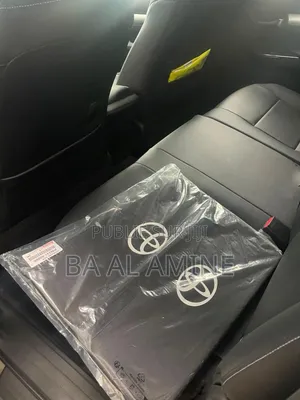 Toyota Hilux 2026 Gris