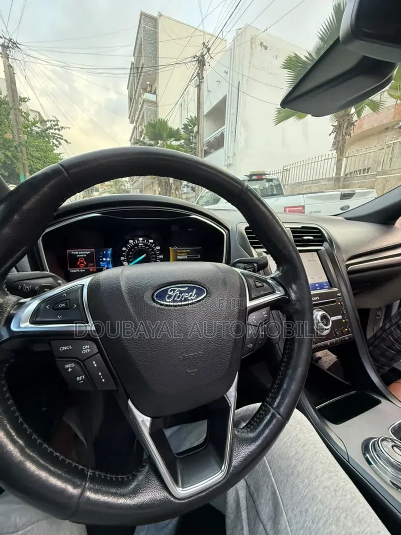 Ford Fusion 2020 Blanc