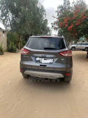 Ford Escape SE 4x4 2016 Gris