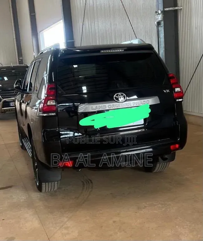 Toyota Land Cruiser Prado 2022 Noir