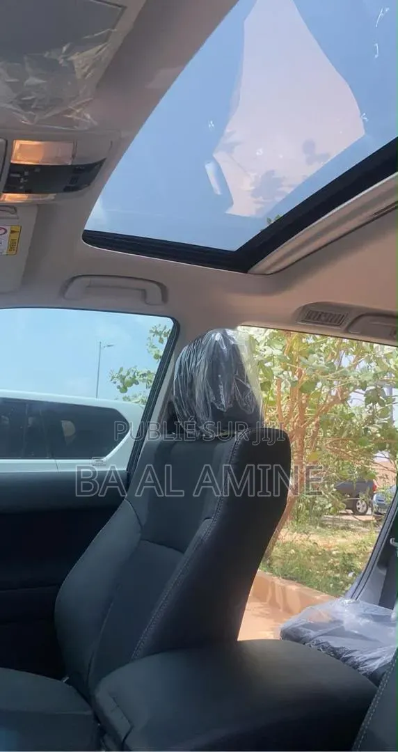 Toyota Land Cruiser Prado 2022 Noir