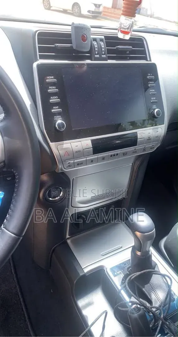 Toyota Land Cruiser Prado 2022 Noir