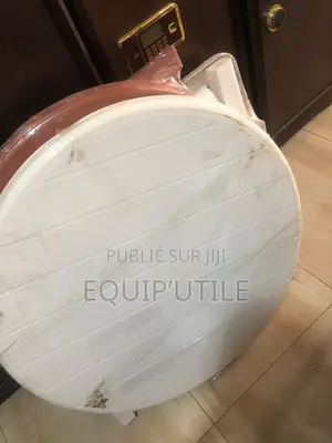 Table Ronde en Plastique