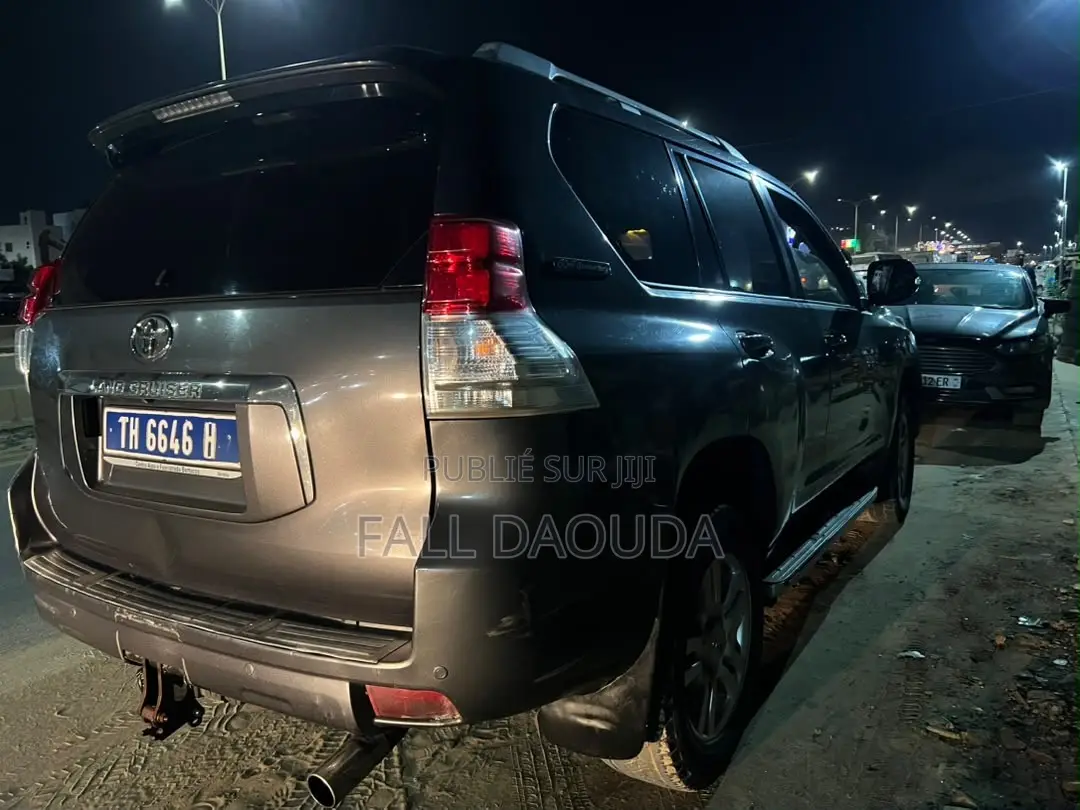 Toyota Land Cruiser Prado 2012 Noir