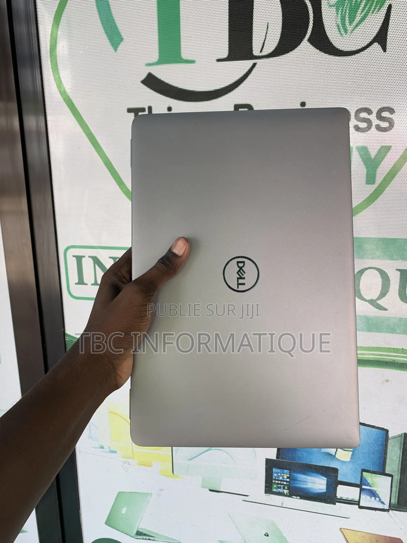 Nouveau Dell Precision 3510 16GB Intel Core Ultra 5 SSD 512GB