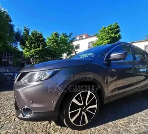 Nissan Qashqai 2015 Gris