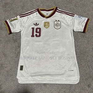 Nouveau Maillot Espagne À Domicile 2 Étoiles Disponible