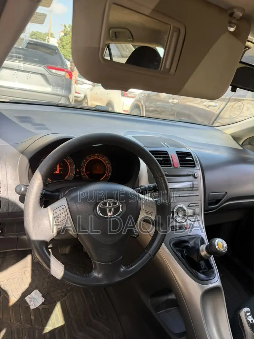 Toyota Auris 2010 Bleu