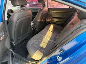 Hyundai Avante 2017 Bleu