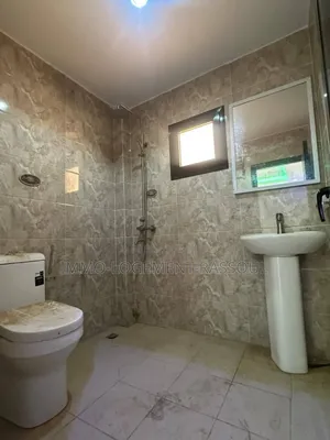 3chbre Appartement dans , Ouakam à Louer