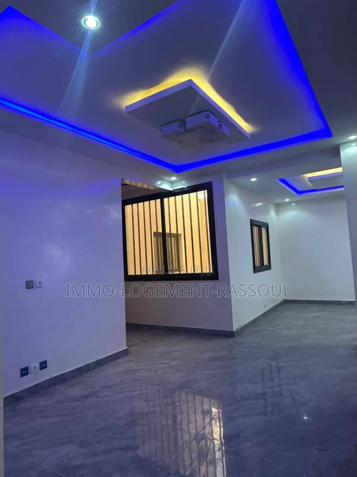 3chbre Appartement dans , Ouakam à Louer