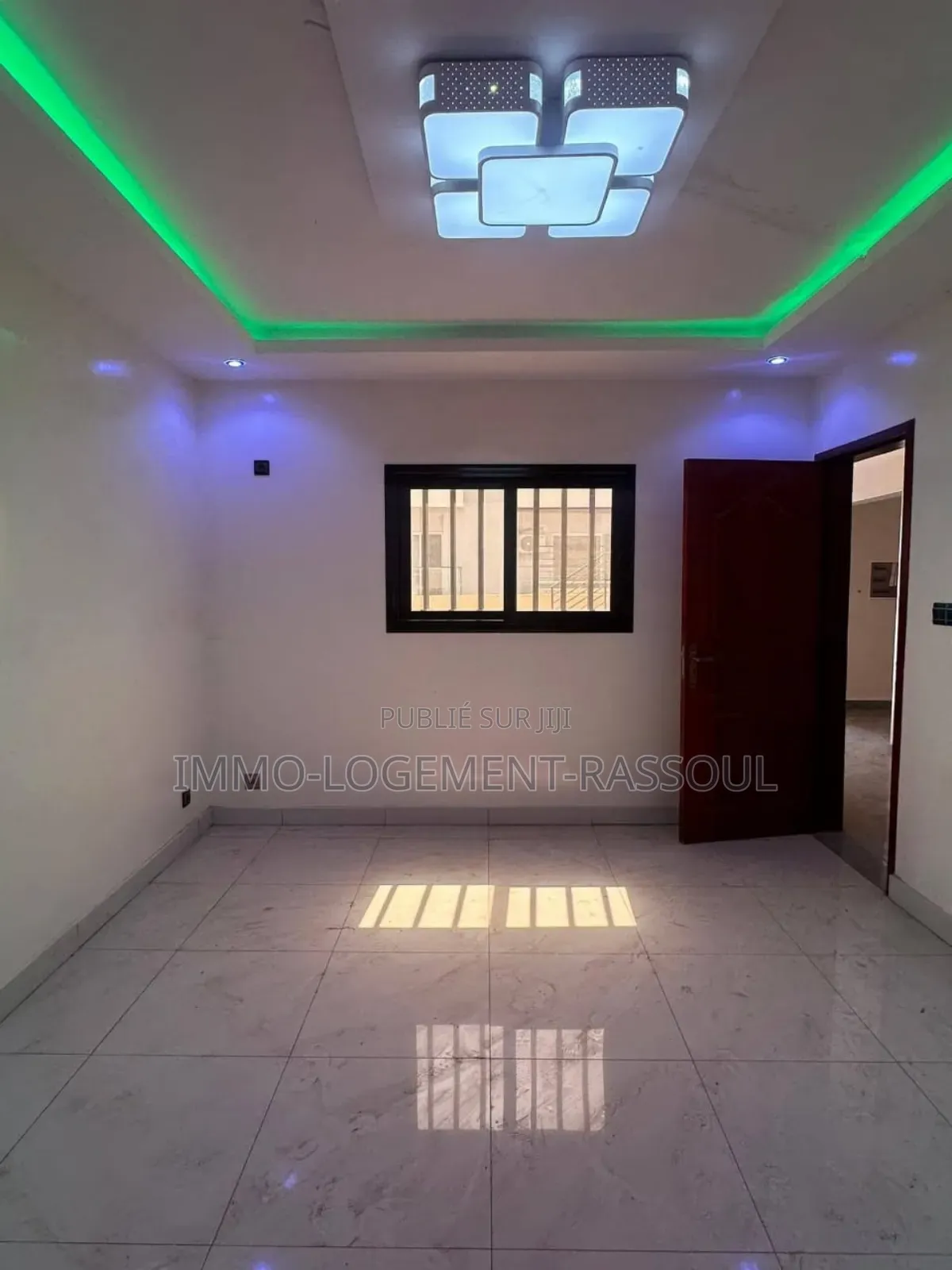 3chbre Appartement dans , Ouakam à Louer