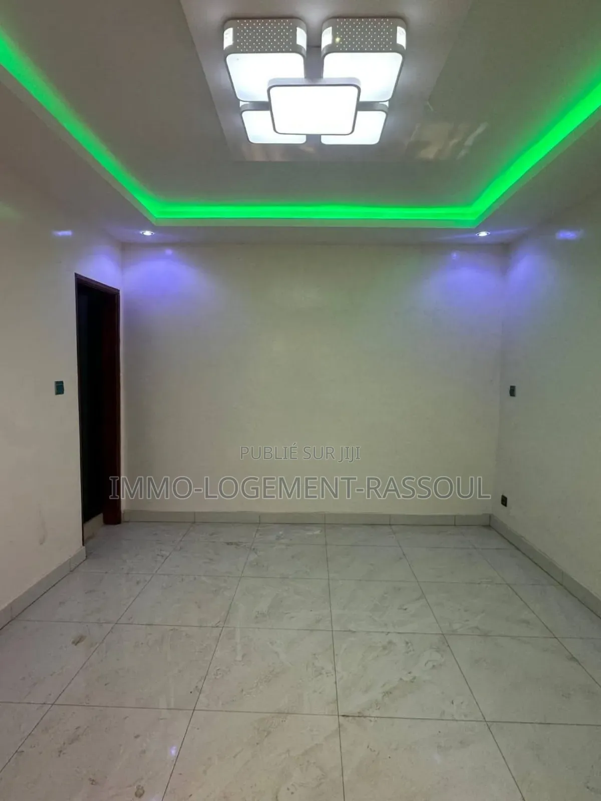 3chbre Appartement dans , Ouakam à Louer