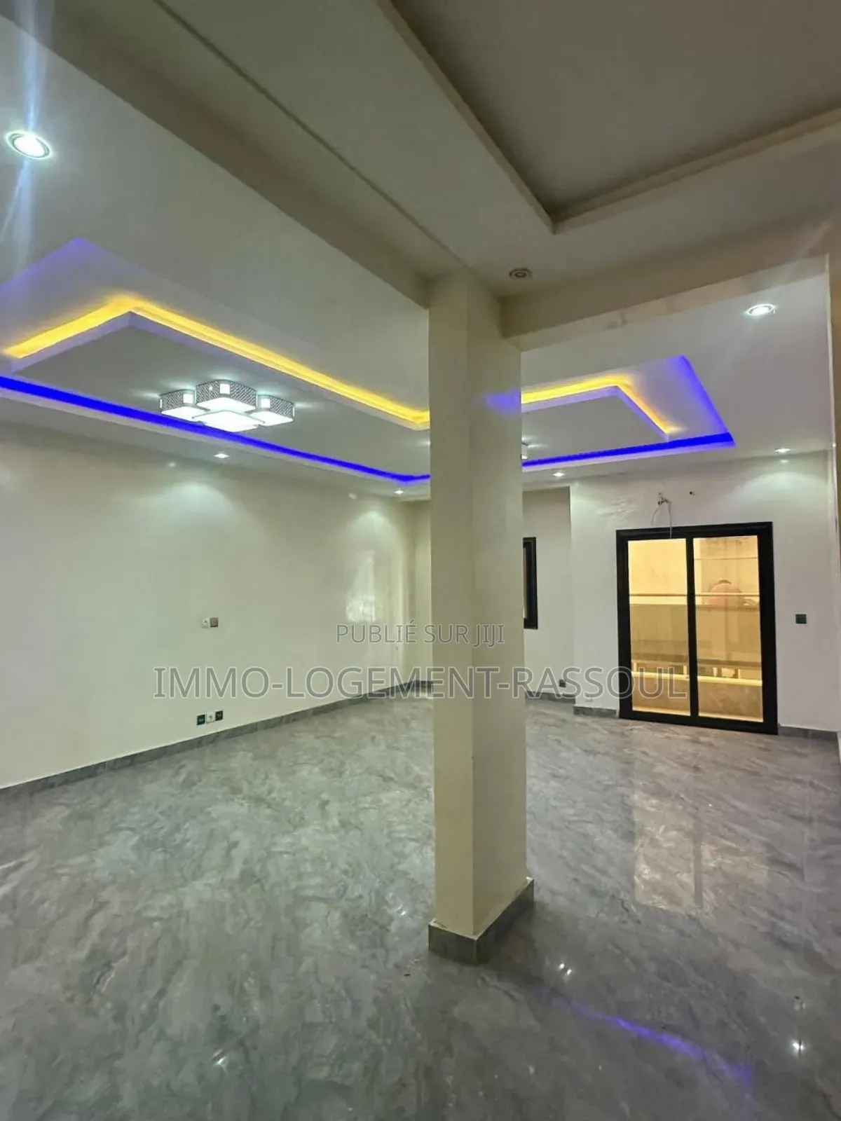 3chbre Appartement dans , Ouakam à Louer