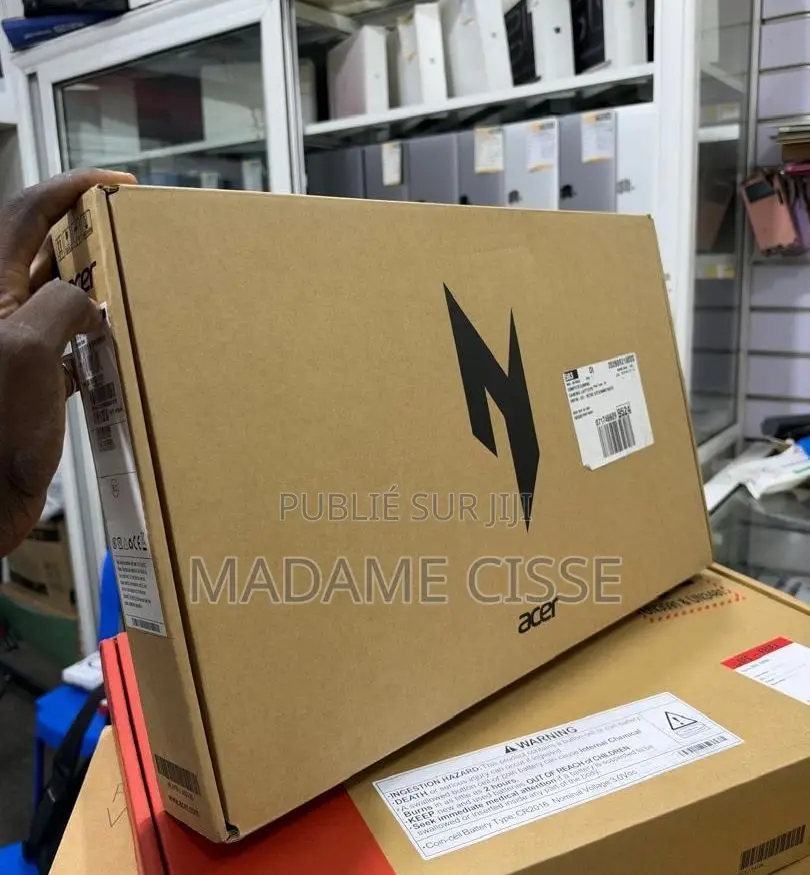 Nouveau Acer Aspire V17 16GB Intel Core i7 SSD 512GB