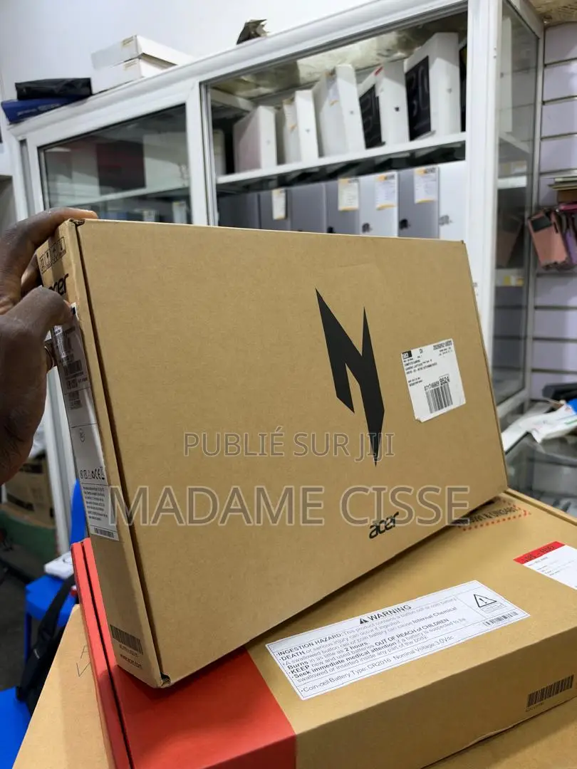 Nouveau Acer Aspire V17 16GB Intel Core i7 SSD 512GB