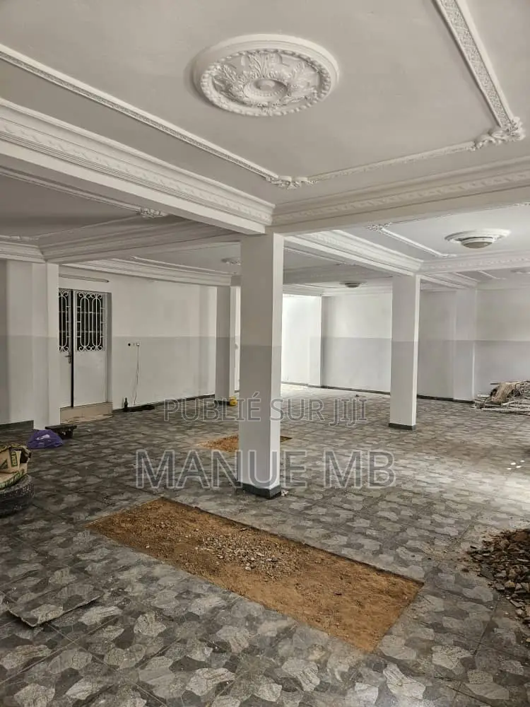 20chbre Villa dans Patricia, Fann-Point E-Amitié à Louer