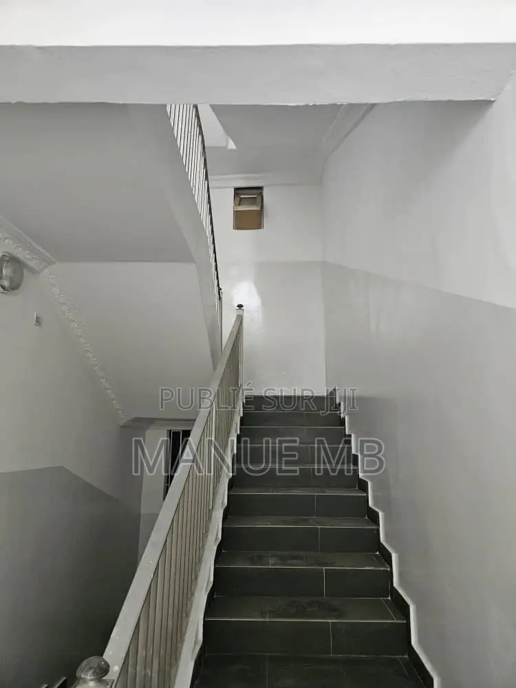 20chbre Villa dans Patricia, Fann-Point E-Amitié à Louer