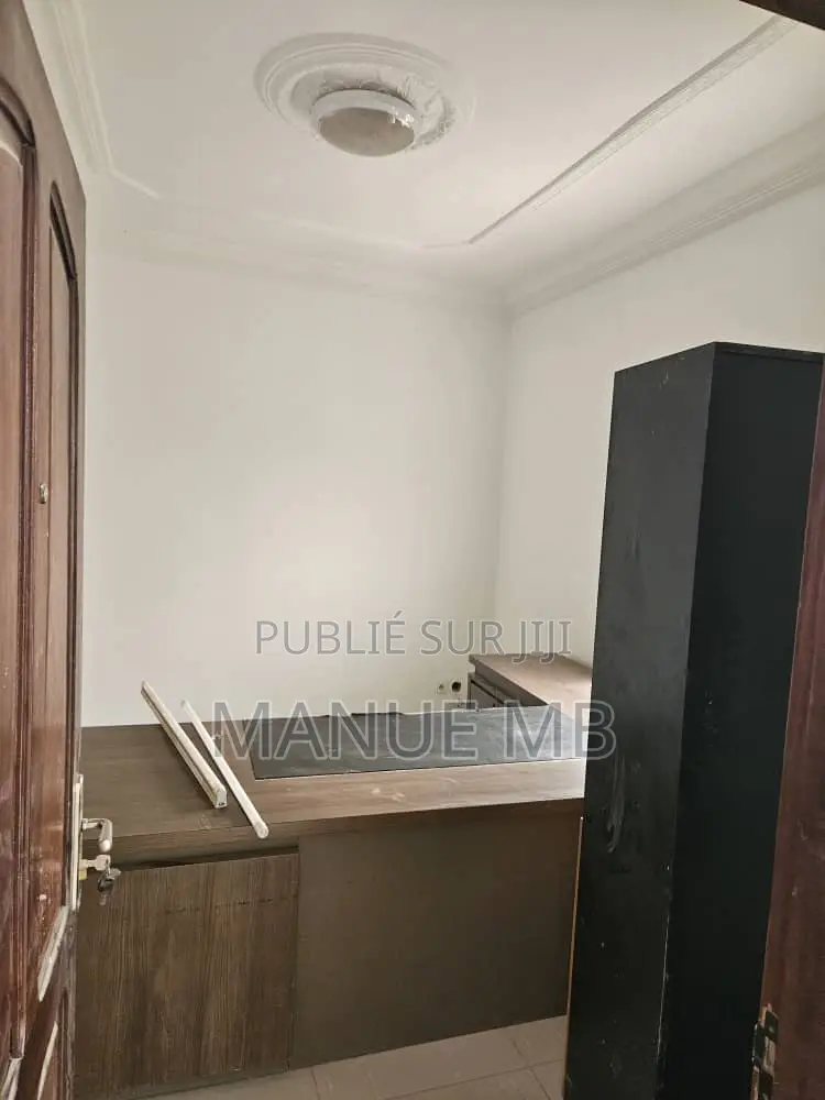 20chbre Villa dans Patricia, Fann-Point E-Amitié à Louer